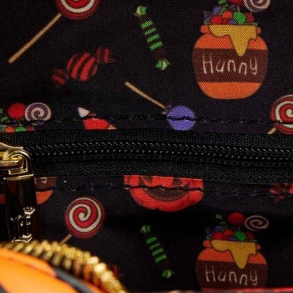 Loungefly Disney Winnie The Pooh Tigger Vampire Passport Crossbody Bag Cosplay - Picture 6 of 12